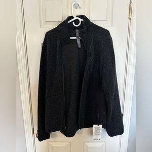 NWT Lululemon Black Tundra Trek Jacket Size Large. NWT.